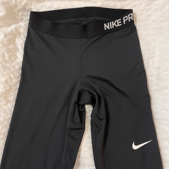 Nike pro crop leggings in black size S - Picture 2 of 4